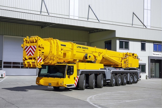 Liebherr LTM1500-8.1 — 500 tonų automobilinis kranas nuomai