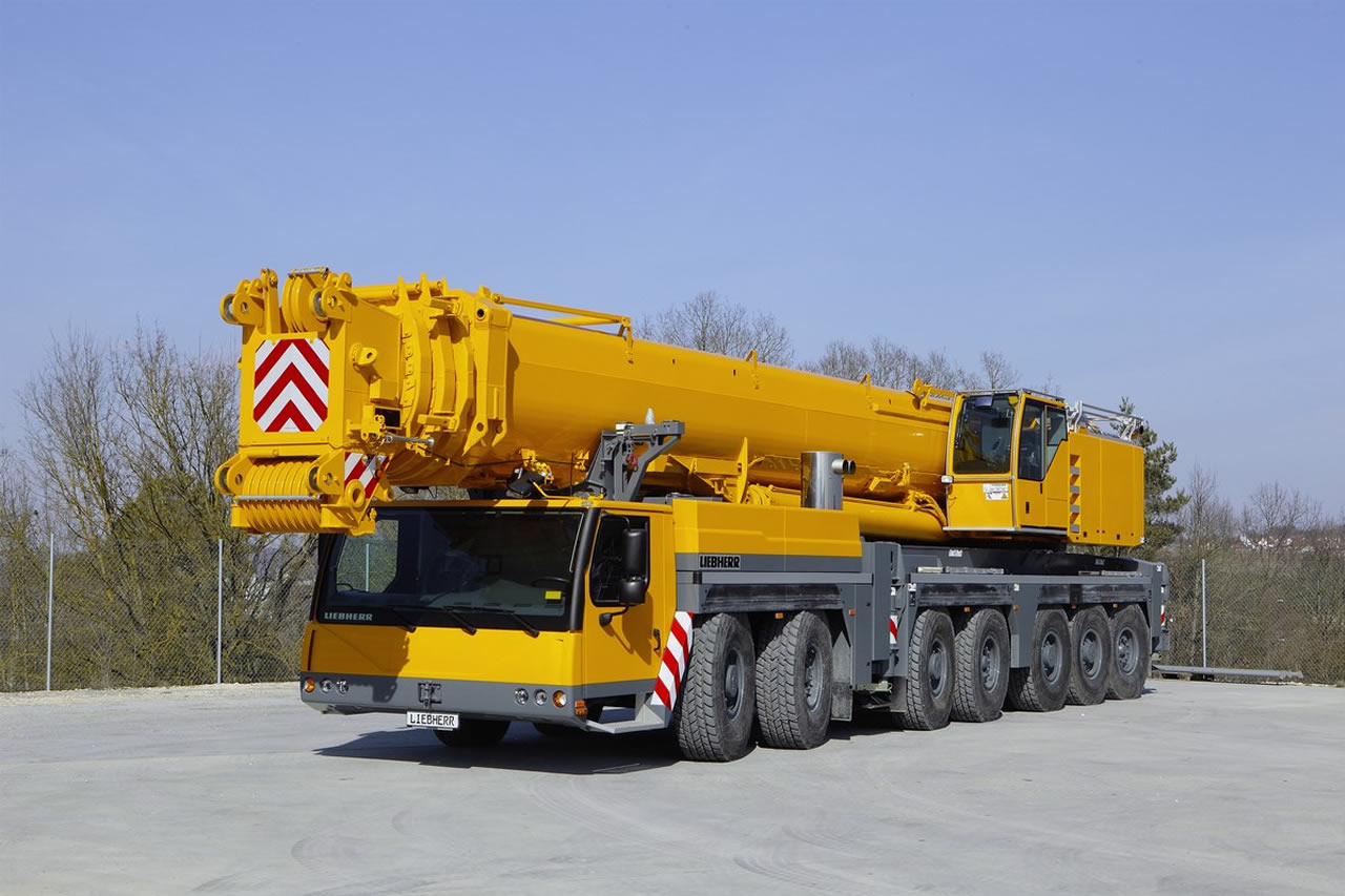 Liebherr LTM1400-7.1 — 400 tonų automobilinis kranas nuomai